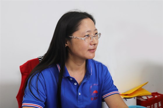 泉辰客服赵小姐